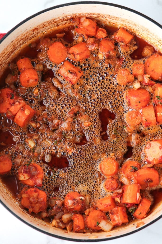 Beer in a pot with stew to make gravy