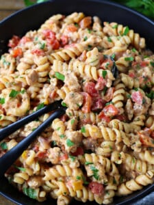 pasta dinner with ground turkey, vegetables and cheese