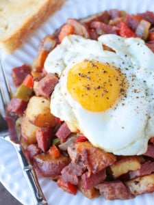 sunny side up egg on corned beef hash