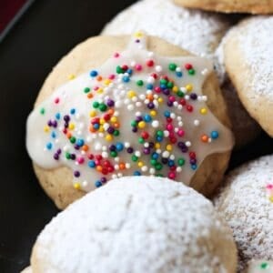 italian wedding cookies image with text overlay for pinterest